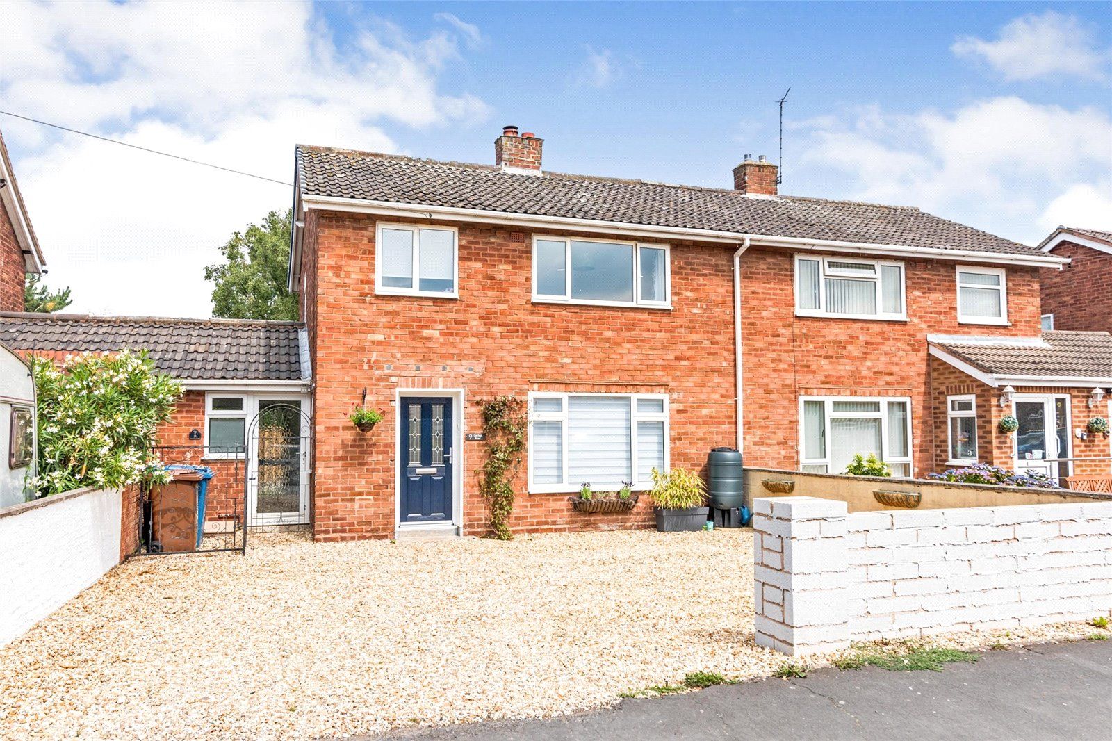 3 bed semidetached house for sale in Oakfield Road, Alrewas, BurtonOn