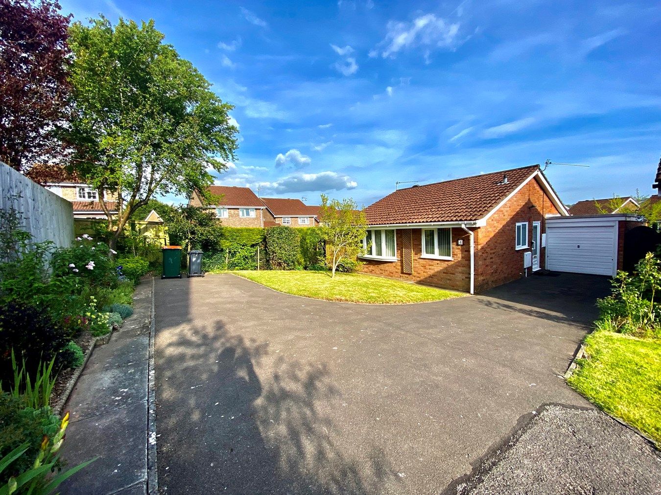 2 bed bungalow for sale in Conifer Close, Caerleon, Newport NP18 Zoopla