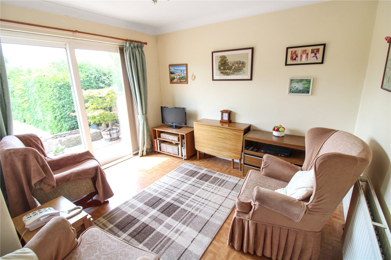 3 bed bungalow for sale in The Beeches, Lydiard Millicent, Swindon