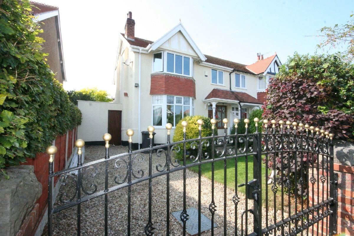 3 bed semidetached house for sale in Wynn Avenue, Old Colwyn, Colwyn