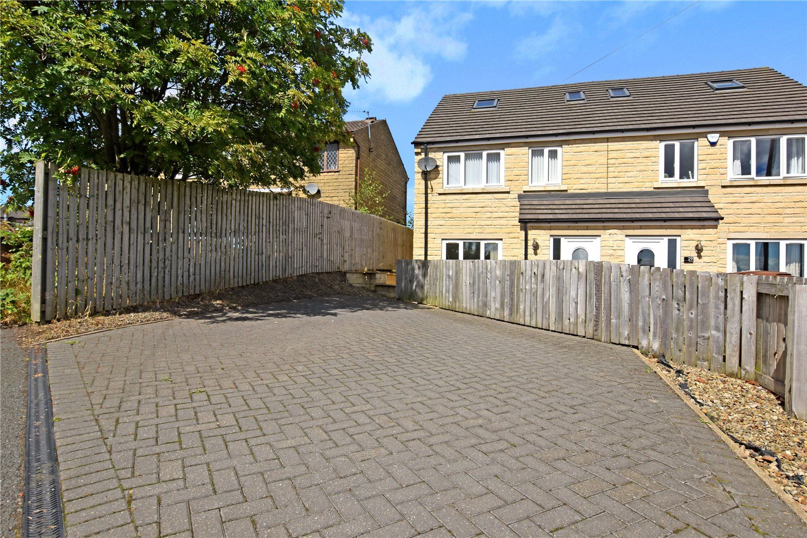 3 bed semidetached house for sale in Mill Lane, East Ardsley