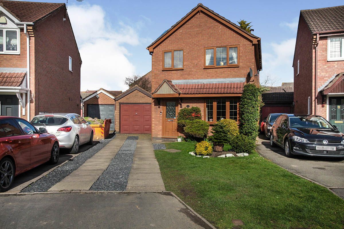 3 bed detached house for sale in Sandby Close, Bedworth, Warwickshire