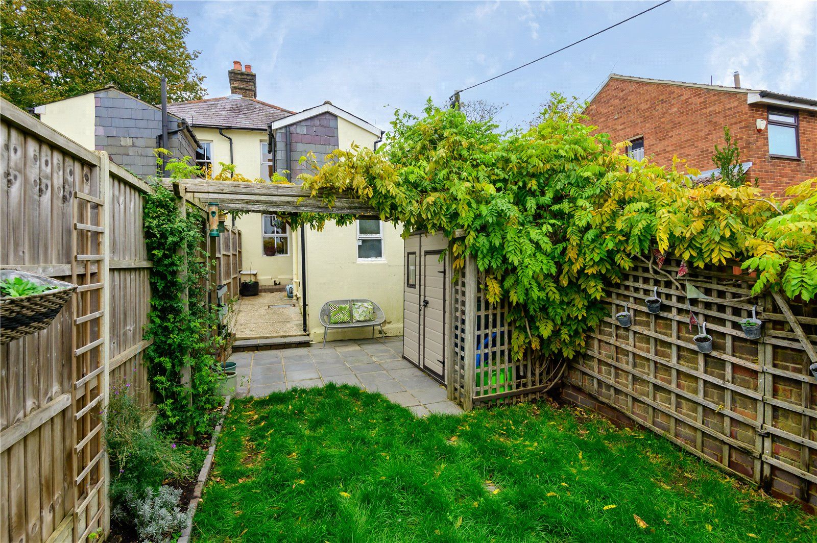 2 bed semidetached house for sale in Upper Hale Road, Farnham, Surrey