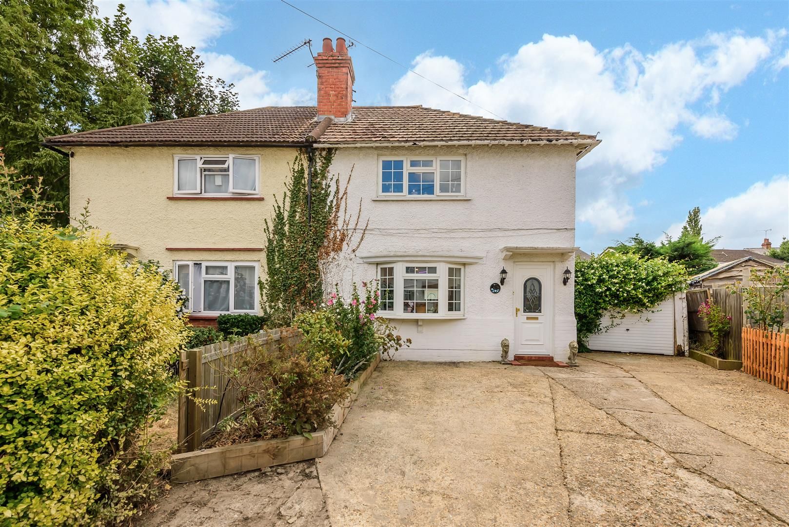 2 bed semidetached house for sale in Harrow Close, Maidenhead SL6 Zoopla