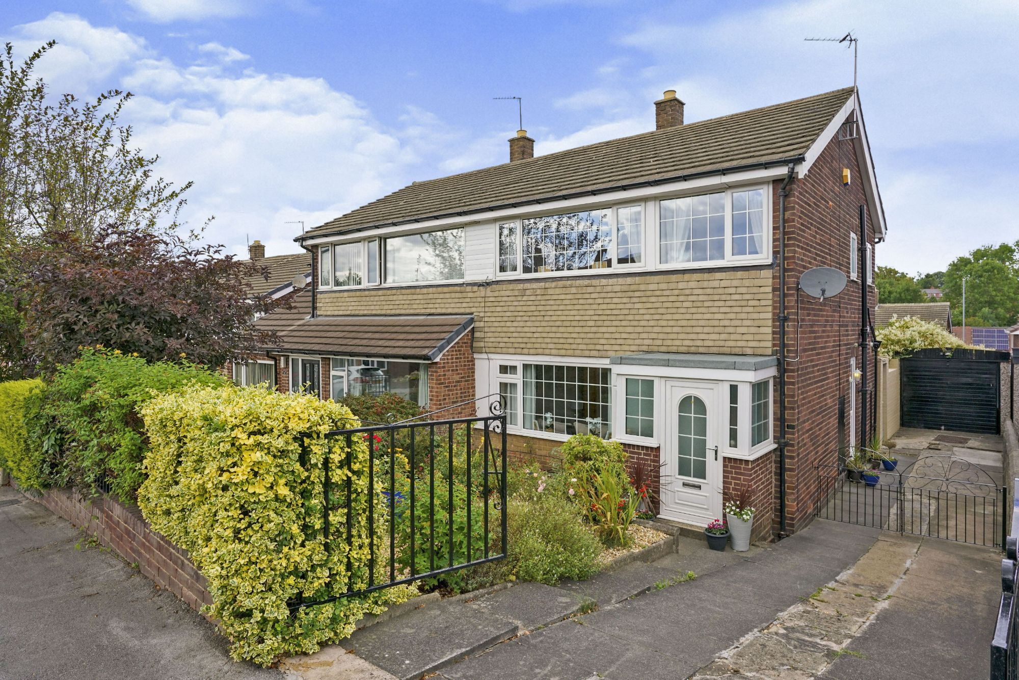 3 bed semidetached house for sale in Temple Close, Leeds LS15 Zoopla
