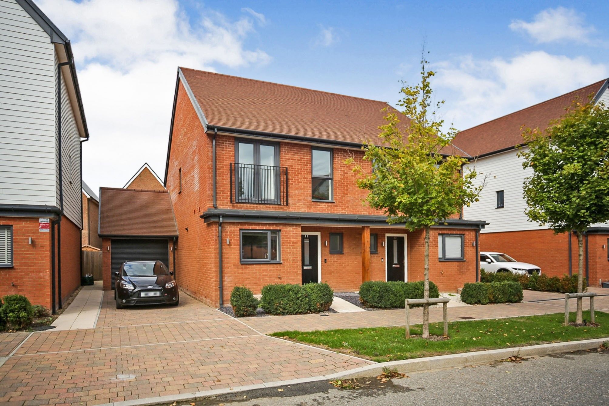 3 Bed Semi detached House For Sale In Woodland Rise Chilmington Green 3-bed-semi-detached-house-for-sale-in-woodland-rise-chilmington-green