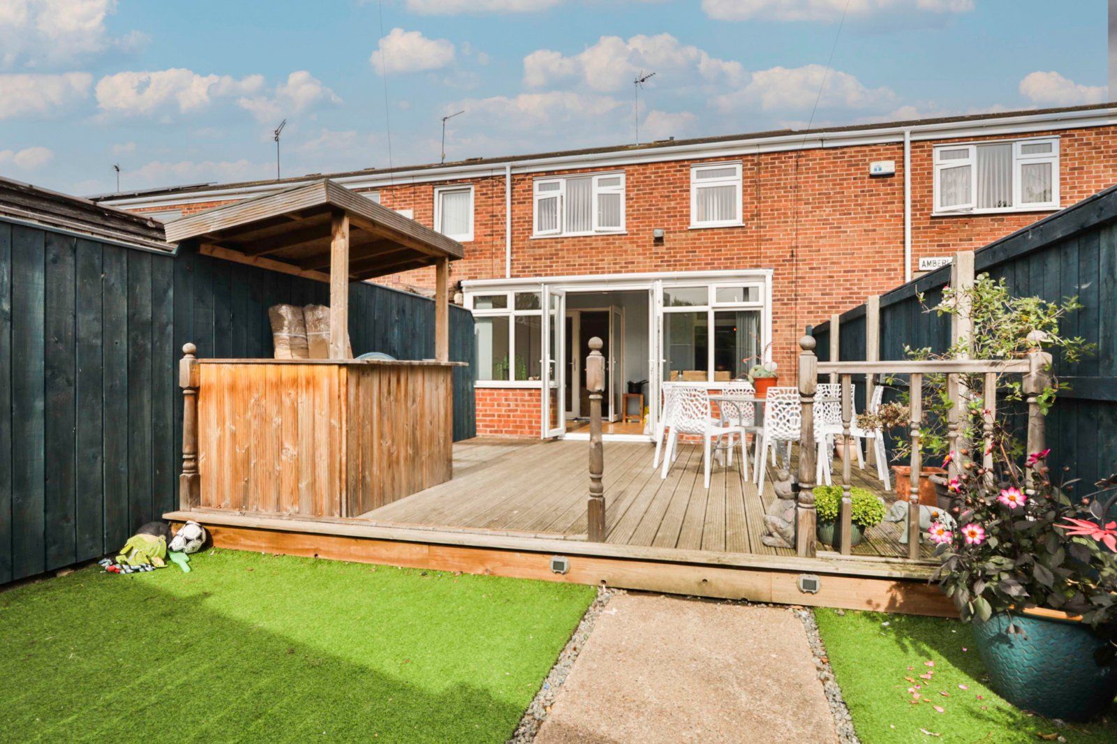 5 bed terraced house for sale in Amberley Close, Bransholme, Hull HU7