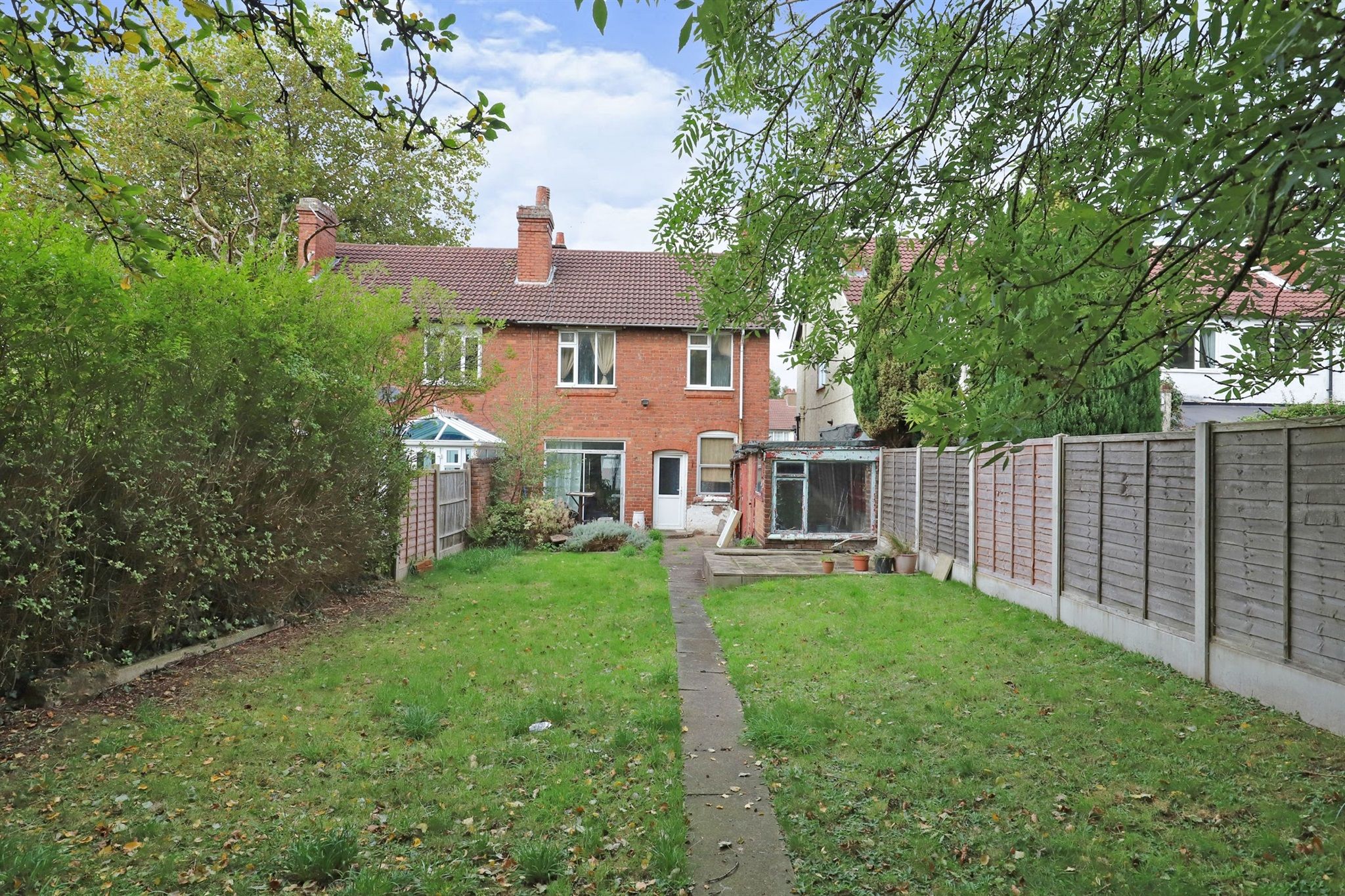 3 bed semidetached house for sale in Victoria Road, Fallings Park