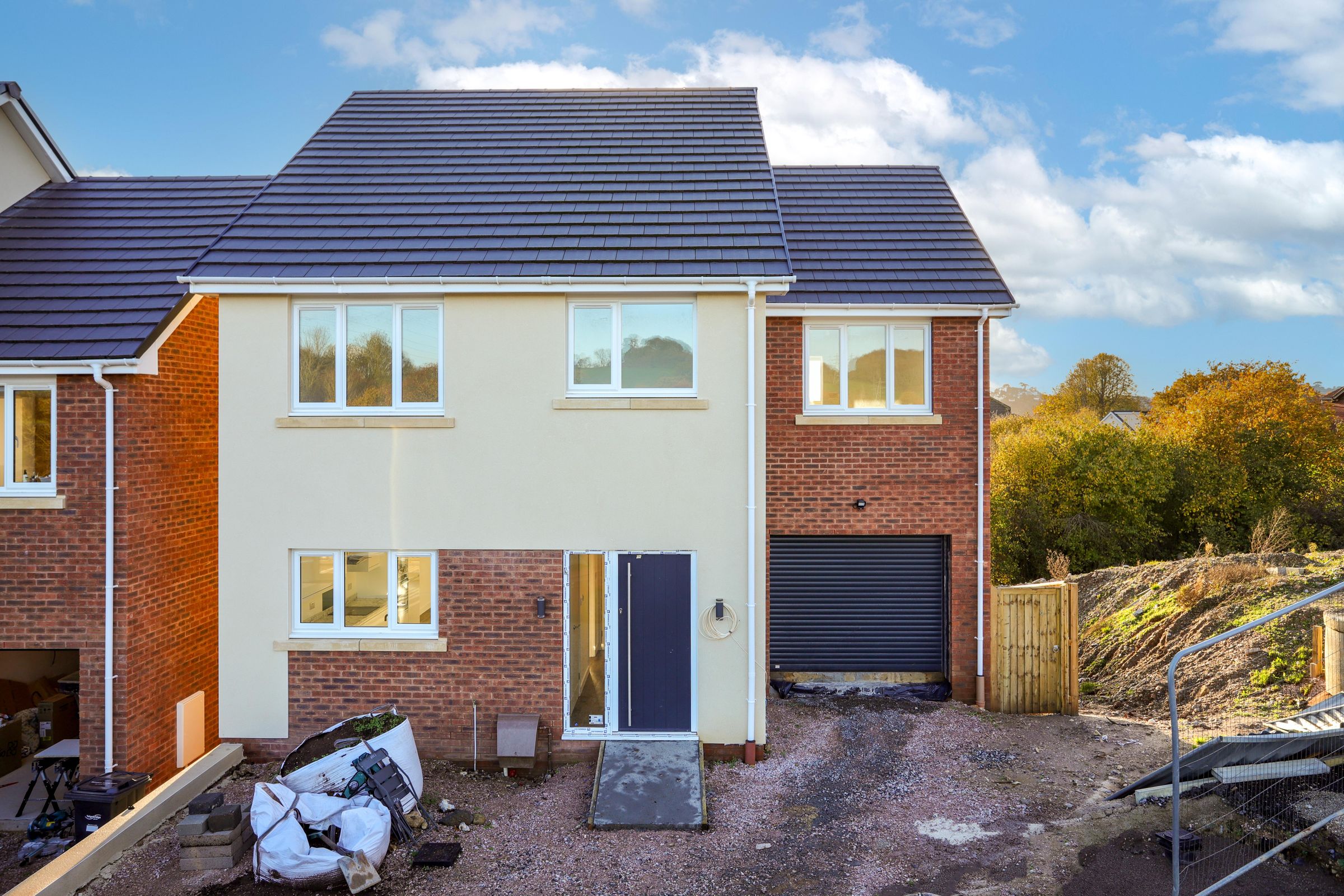 4 bed detached house to rent in Tribune Drive, Kingsteignton, Newton