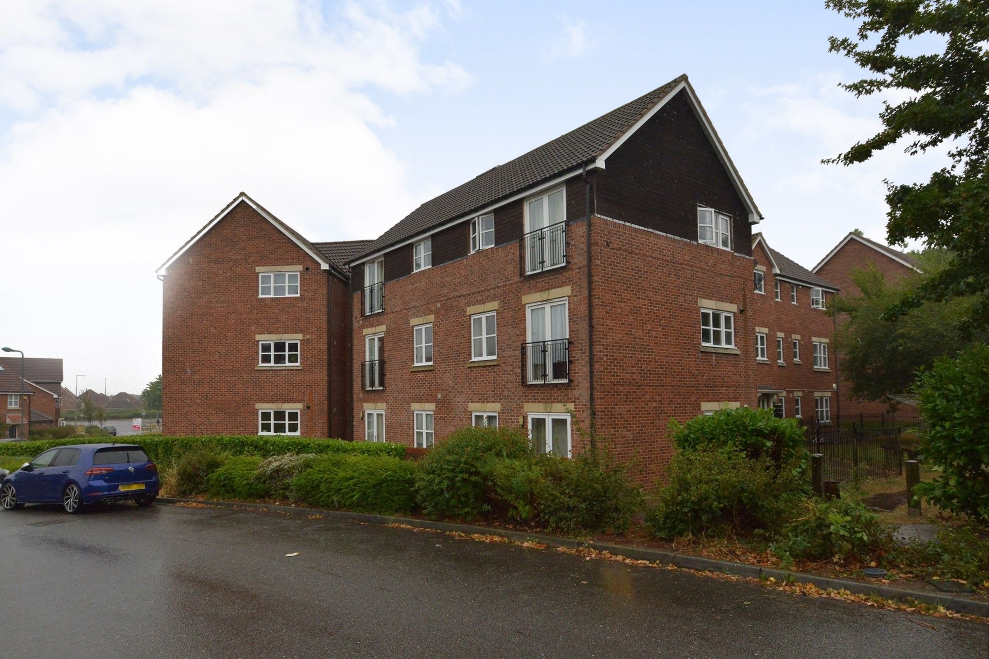 1 bed flat for sale in Otterburn Crescent, Oakhill, Milton Keynes MK5