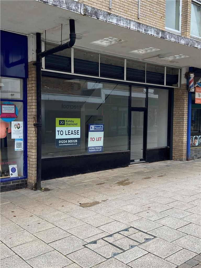 Retail premises to let in Retail Units Riverside Walk, Thetford