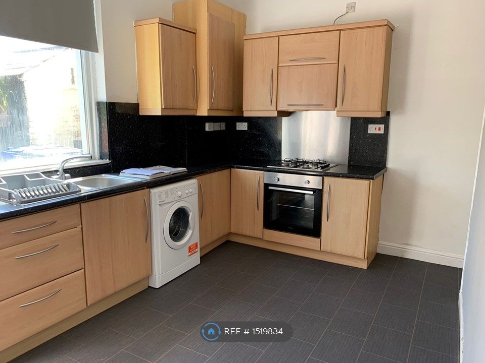 2 bed terraced house to rent in Clarendon Street, Dukinfield SK16 Zoopla