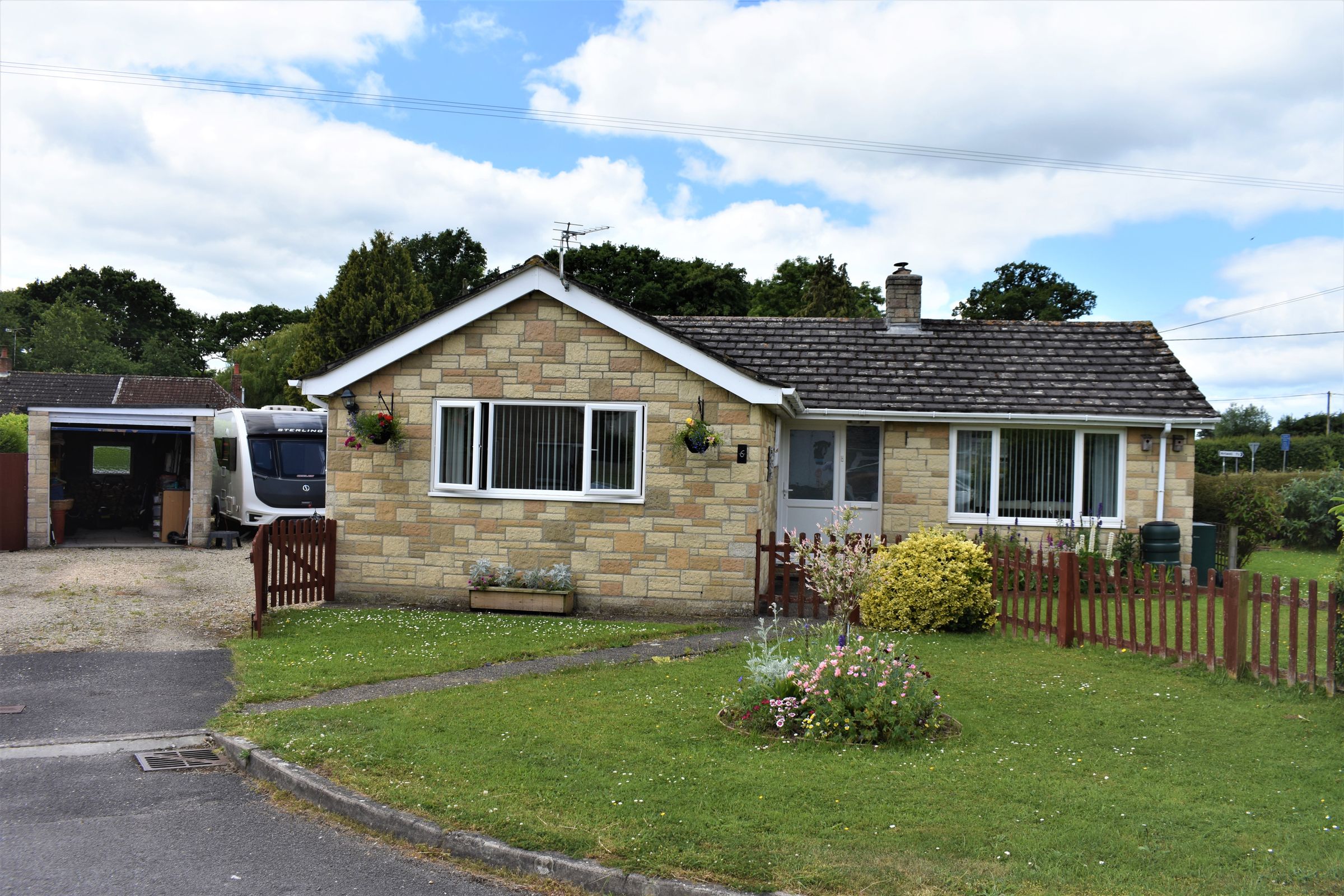 2 bed detached bungalow for sale in White Hart Close, King Stag