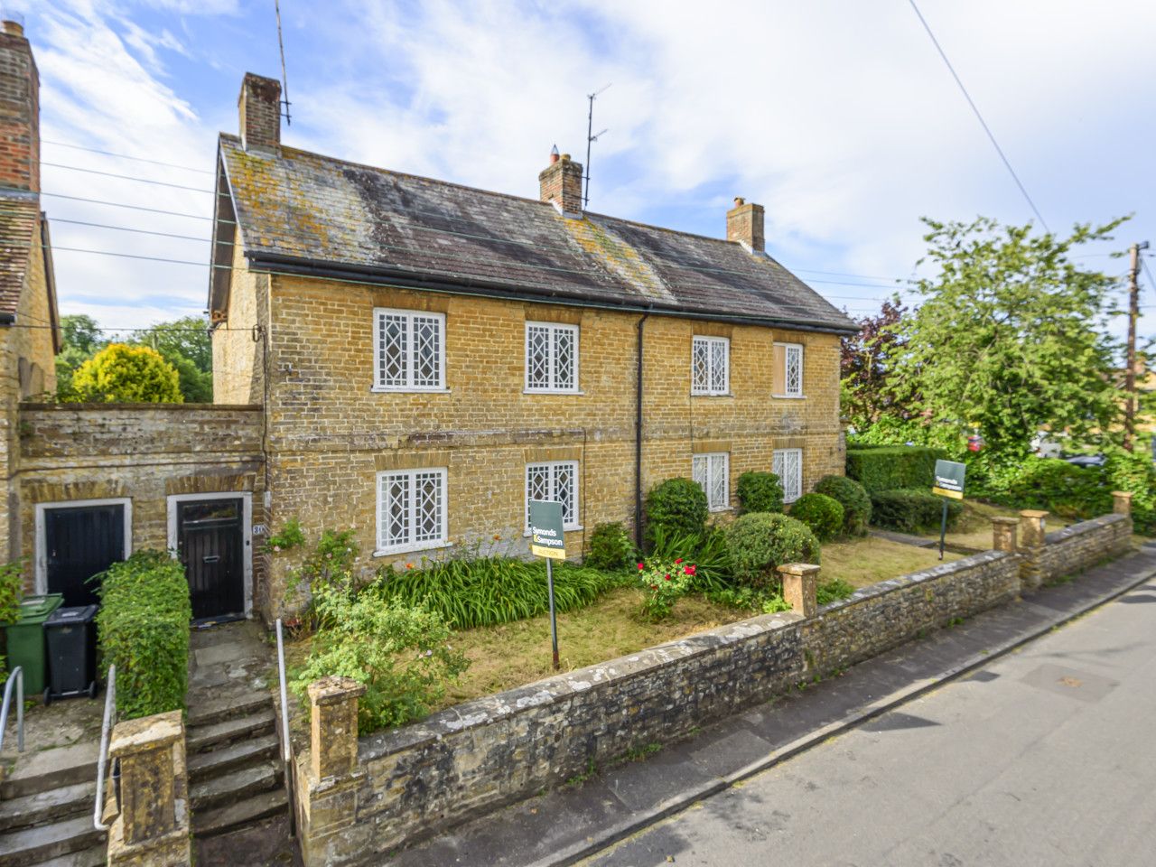 3 bed semidetached house for sale in East Street, Milborne Port