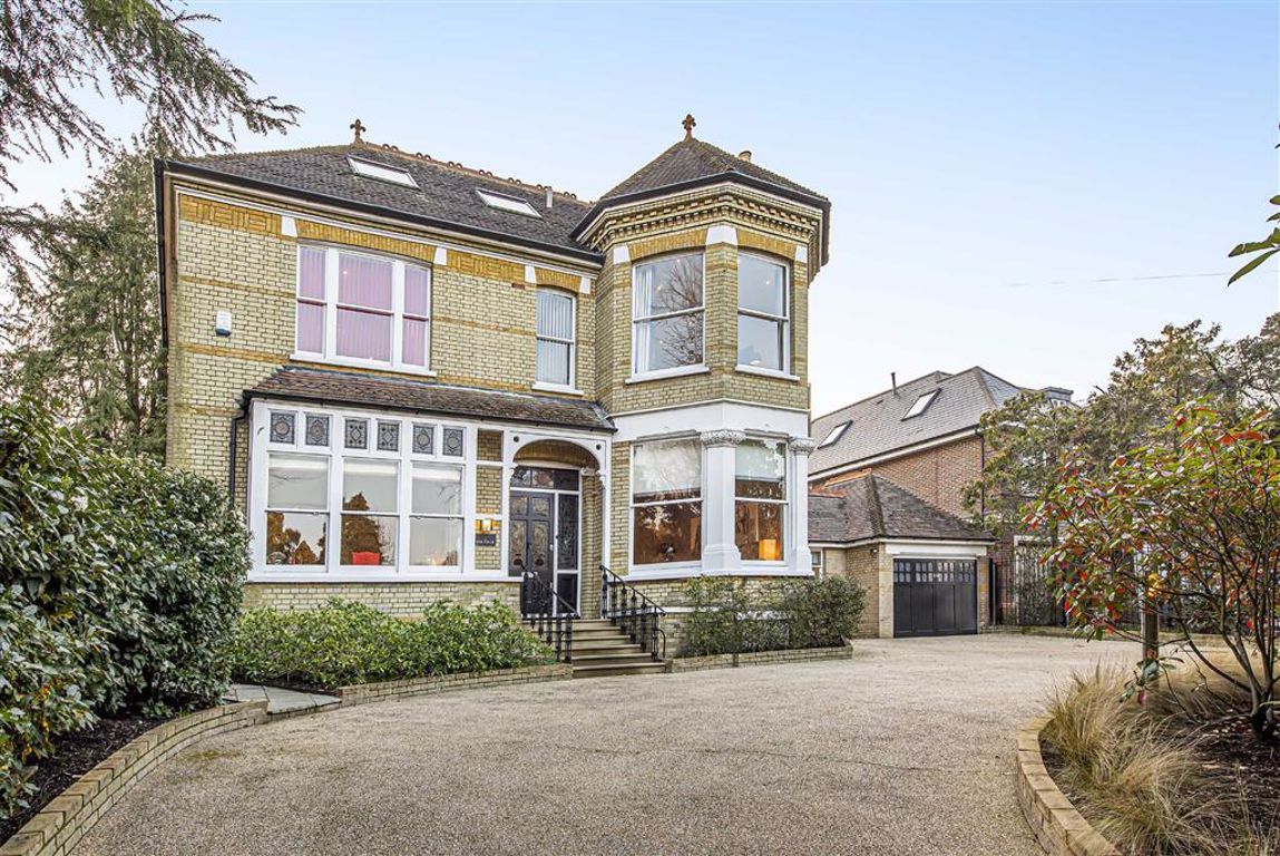 Oakleigh Park South, Oakleigh Park, London N20