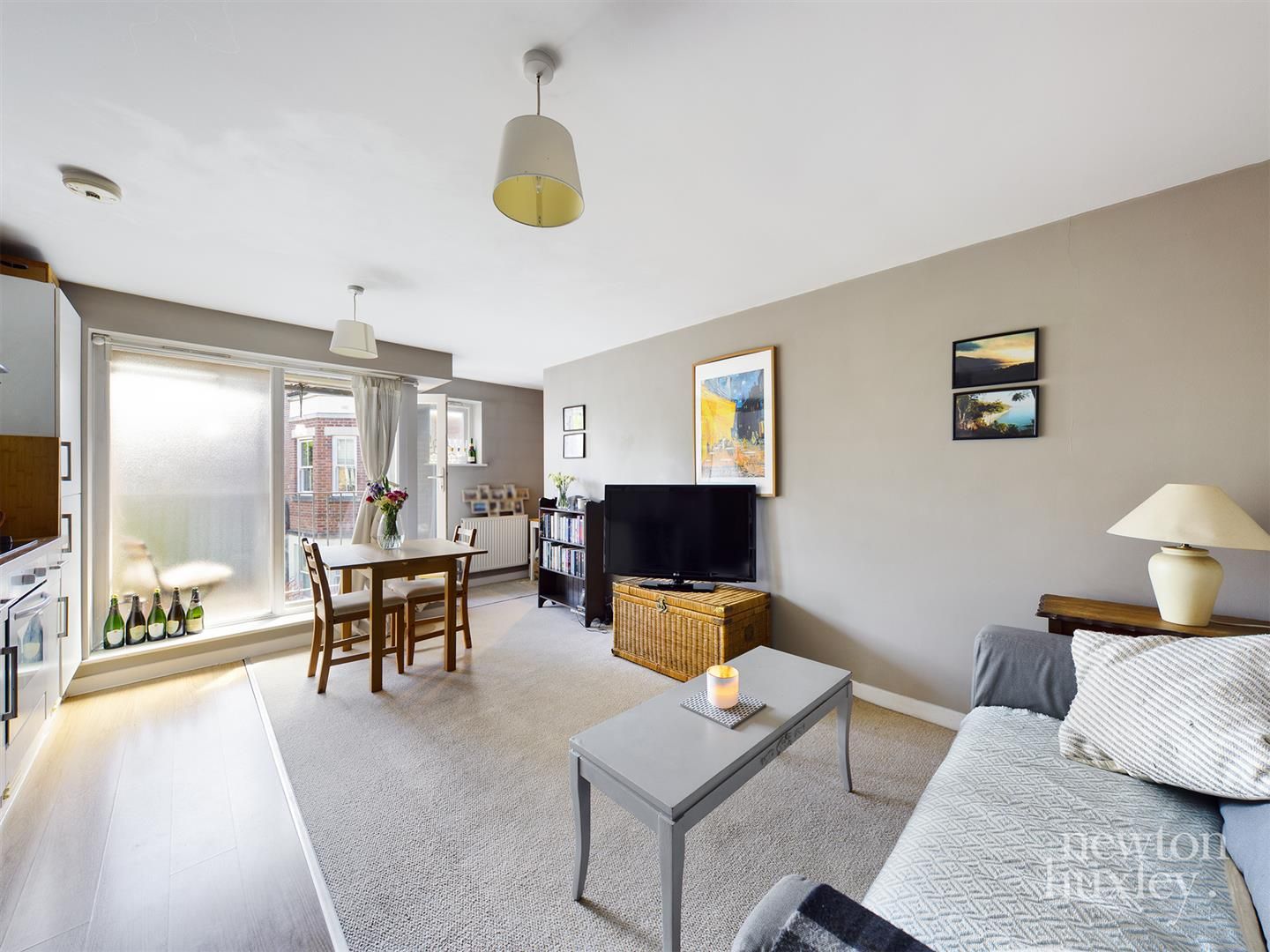1 bed flat for sale in Walton Road, East Molesey KT8 Zoopla