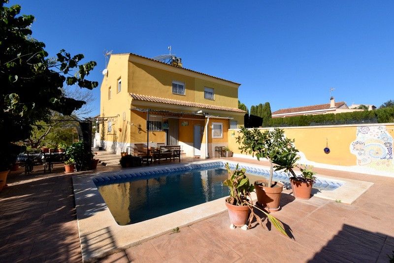 4 bed villa for sale in Montserrat, Valencia, Spain Zoopla