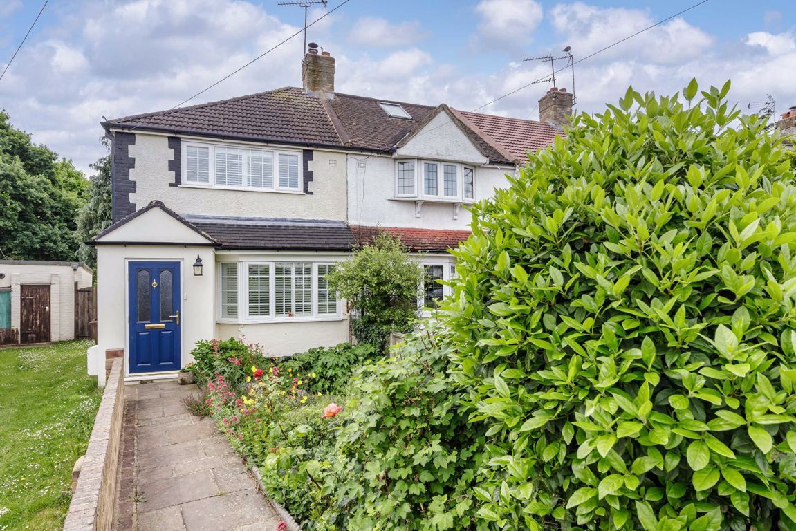 2 bed property for sale in The Alders, Hanworth, Feltham TW13 Zoopla