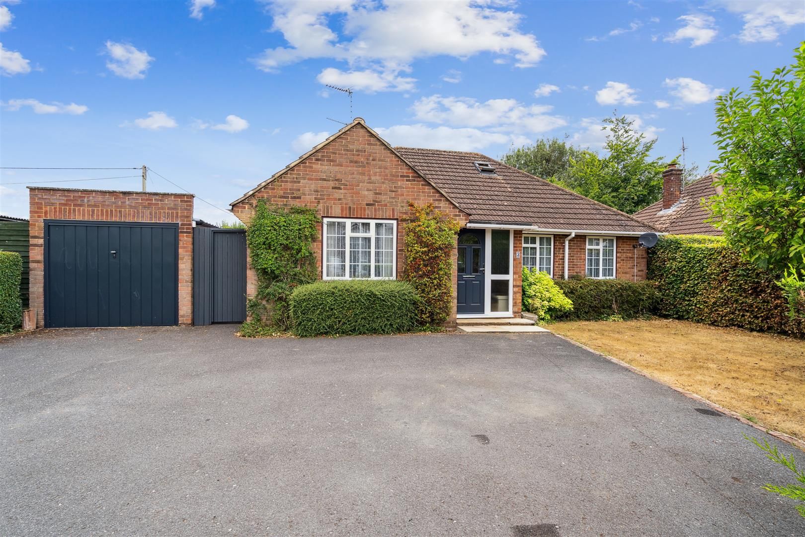 3 bed property for sale in Fennels Farm Road, Flackwell Heath, High