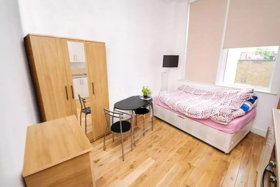 Studio to rent in Holloway Road, London N19 Zoopla