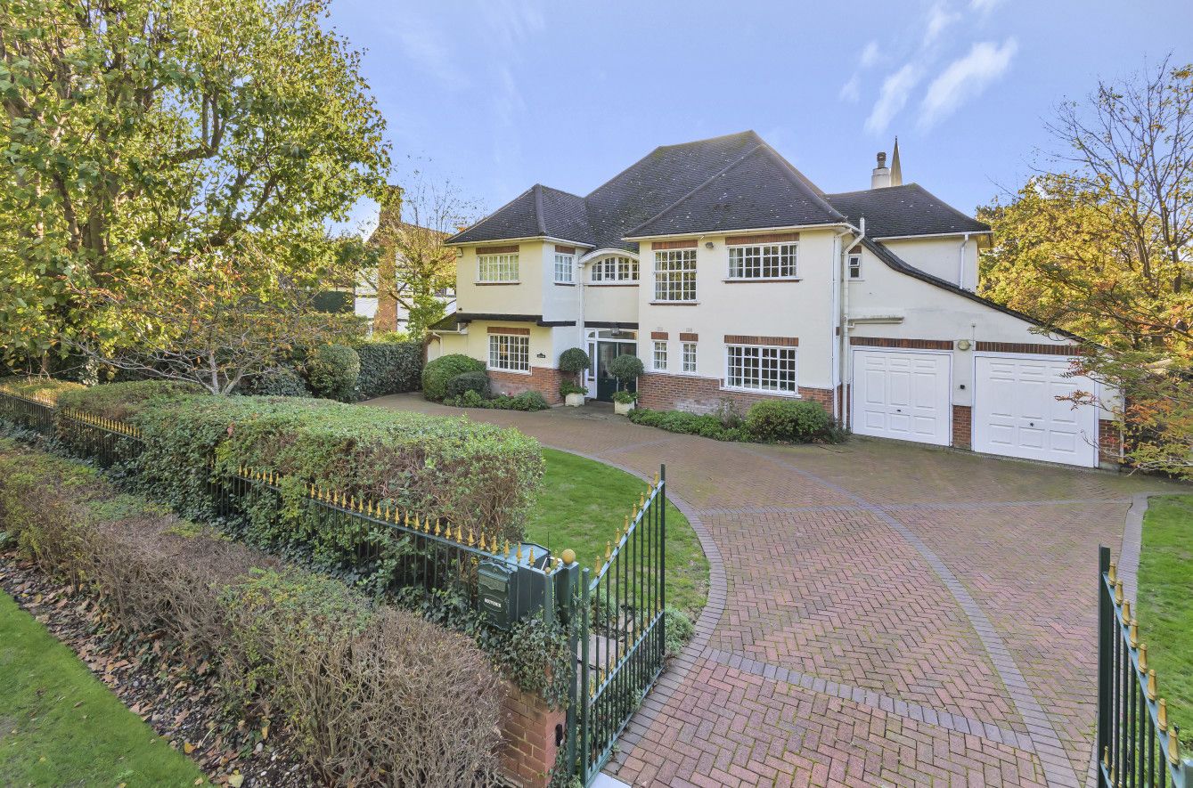 6 bed detached house for sale in Woodlands Road, Bickley, Kent BR1 Zoopla