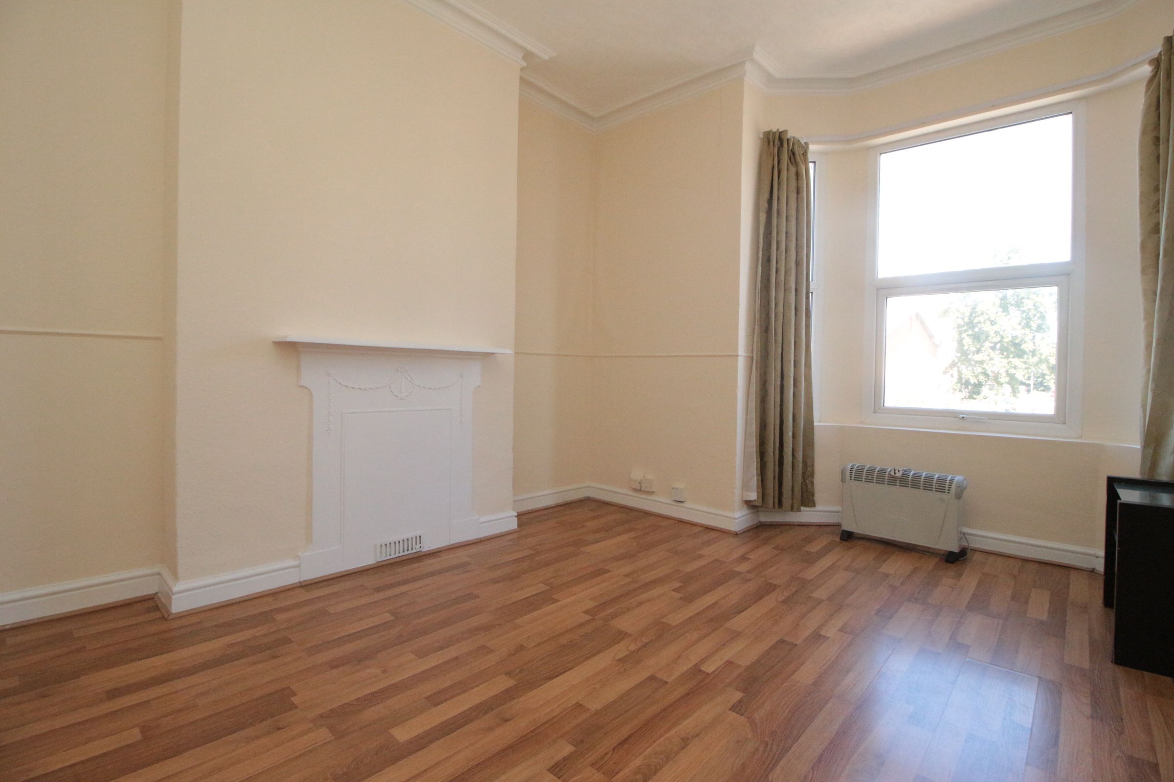 1 bed flat to rent in Victoria Road, Bedford MK42 Zoopla