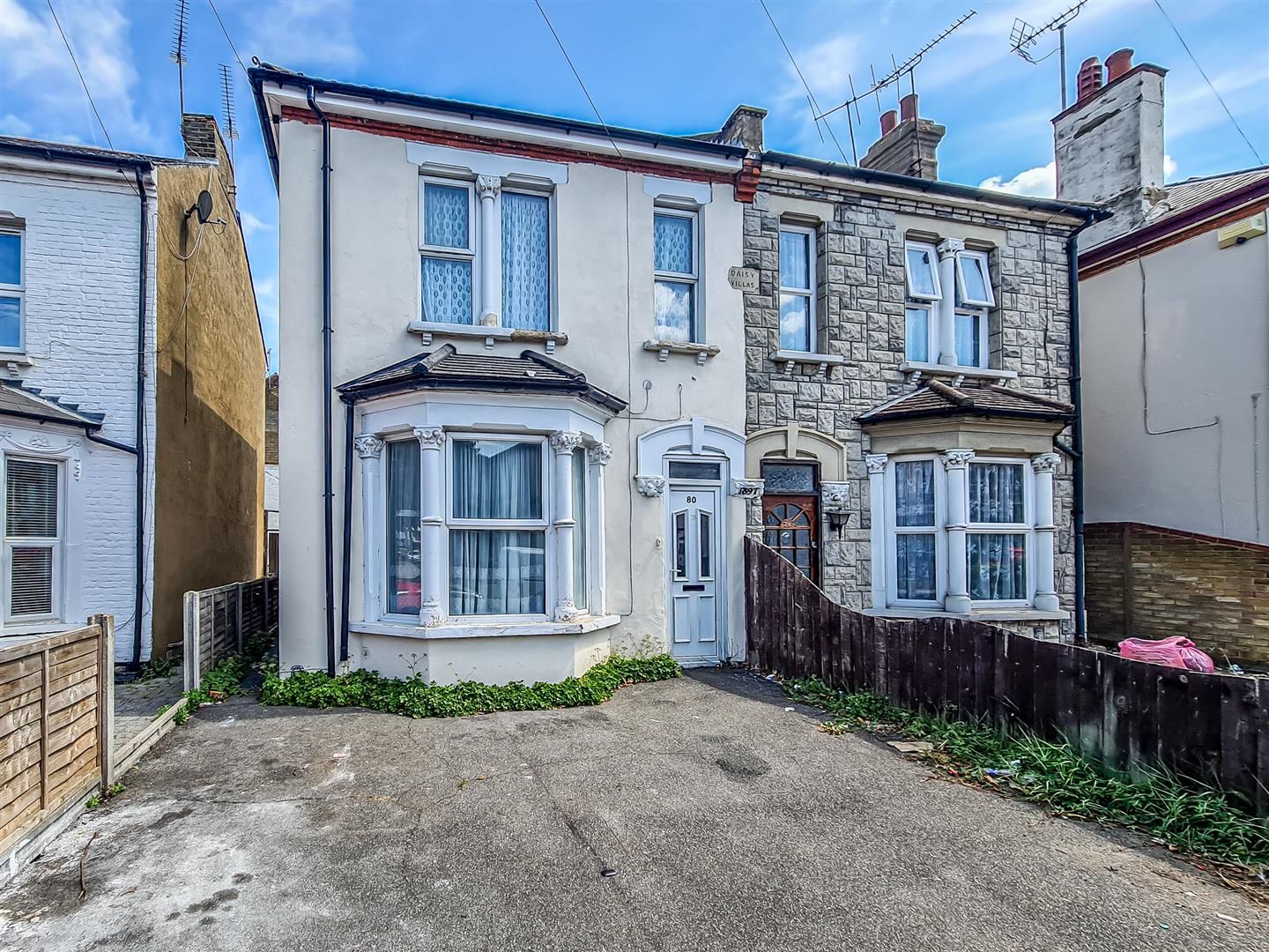 3 bed semidetached house for sale in North Road, WestcliffOnSea SS0