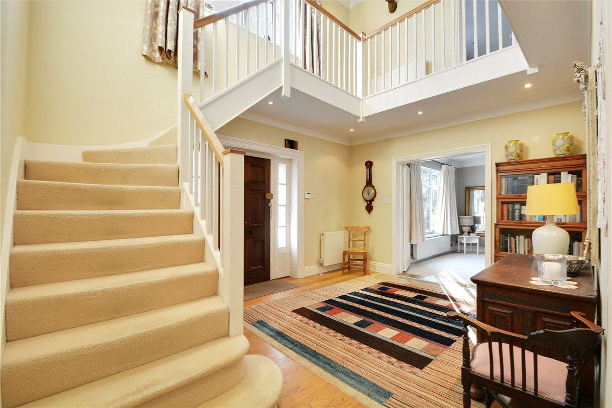 Roedean Crescent, Putney SW15  