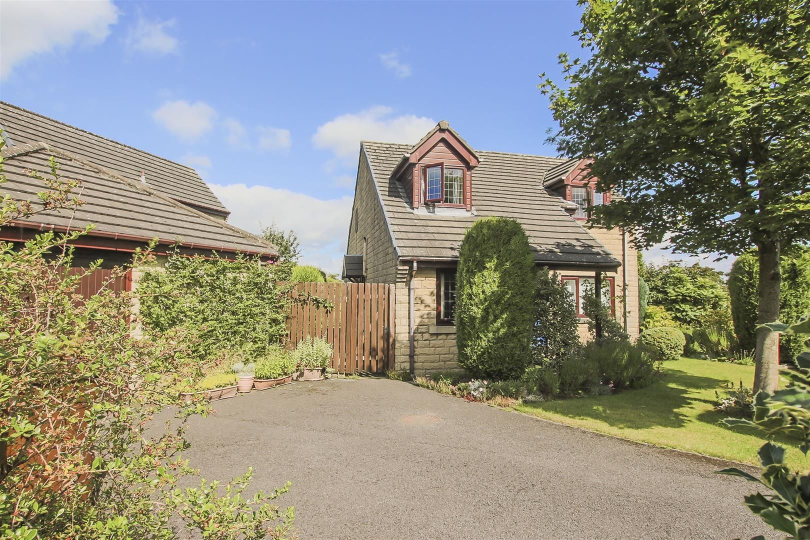 2 bed detached house for sale in Banks Bridge Close, Barnoldswick BB18 Zoopla