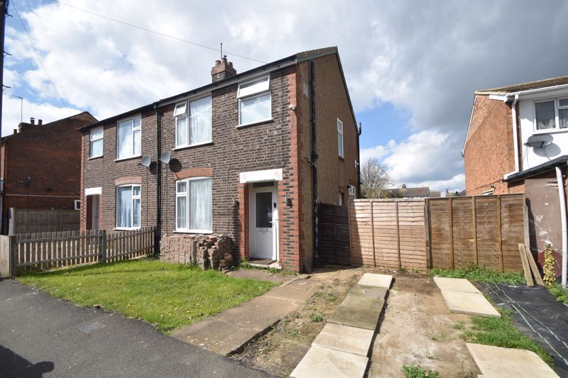 3 bed semidetached house for sale in Norton Road, Luton LU3 Zoopla