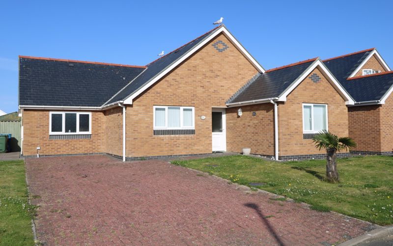 3 bed detached bungalow for sale in Warwick Place, Tywyn LL36 Zoopla