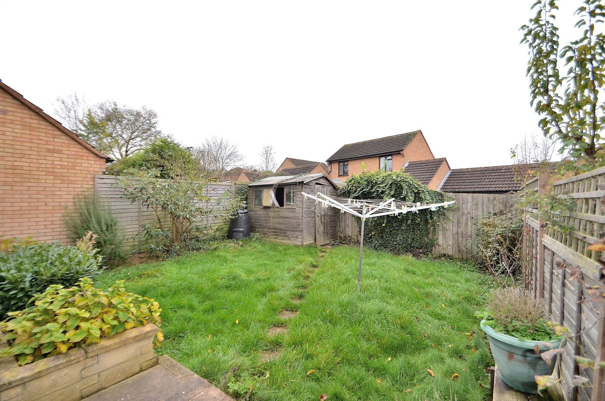 3 bed linkdetached house for sale in Leigh Hill, Emerson Valley MK4 Zoopla