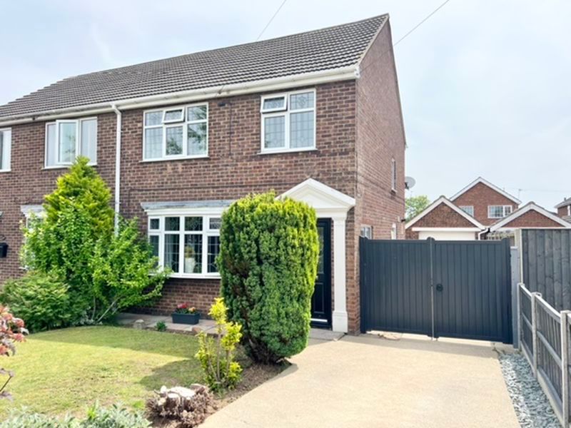4 bed semidetached house for sale in Faulding Way, The Wybers, Grimsby