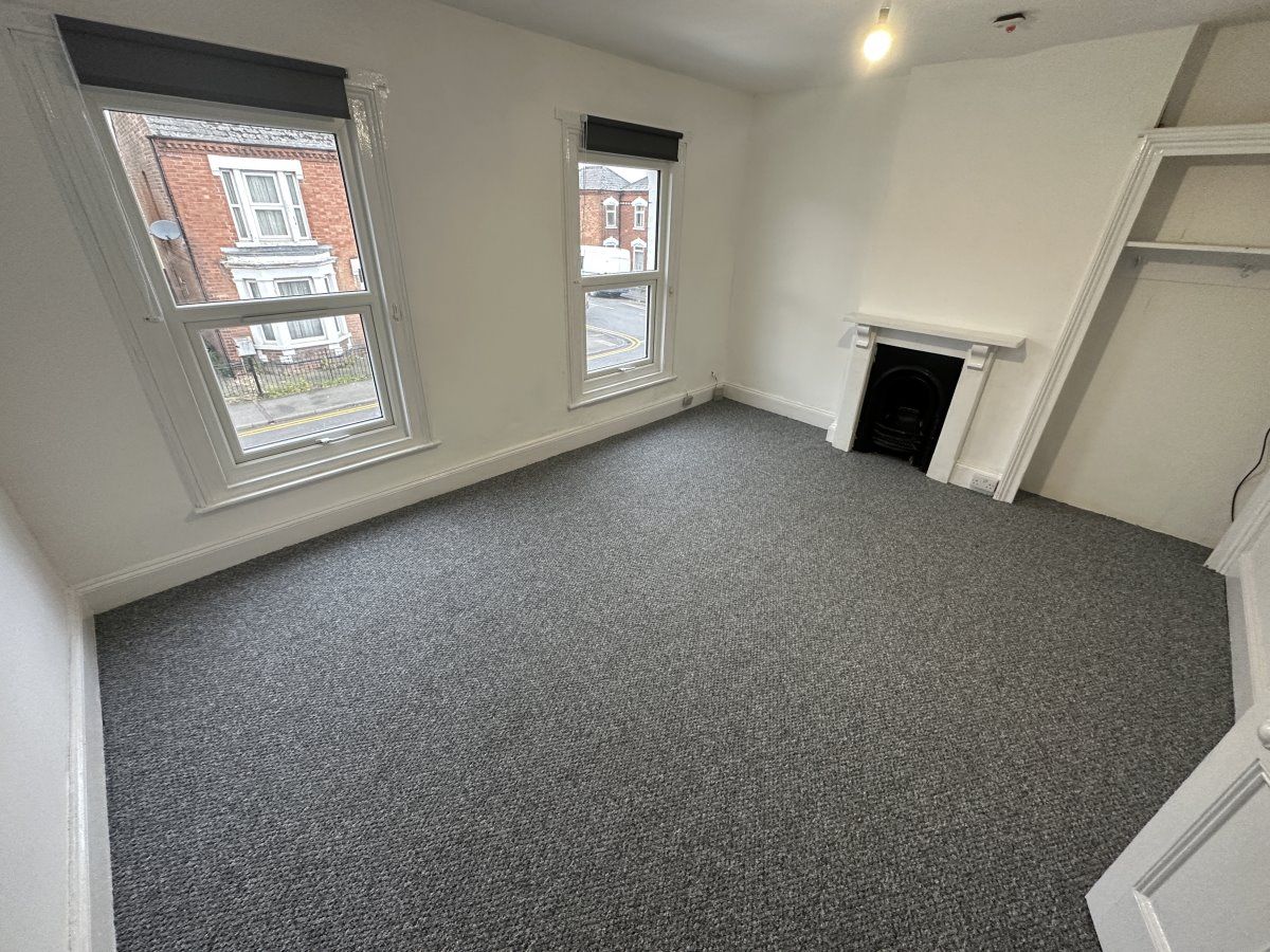 3 bed terraced house to rent in Derby Road, Tredworth, Gloucester GL1