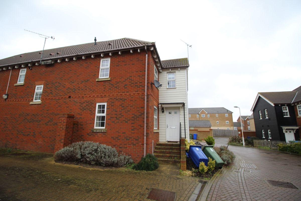 2 bed terraced house to rent in Holly Drive, Minster On Sea, Sheerness