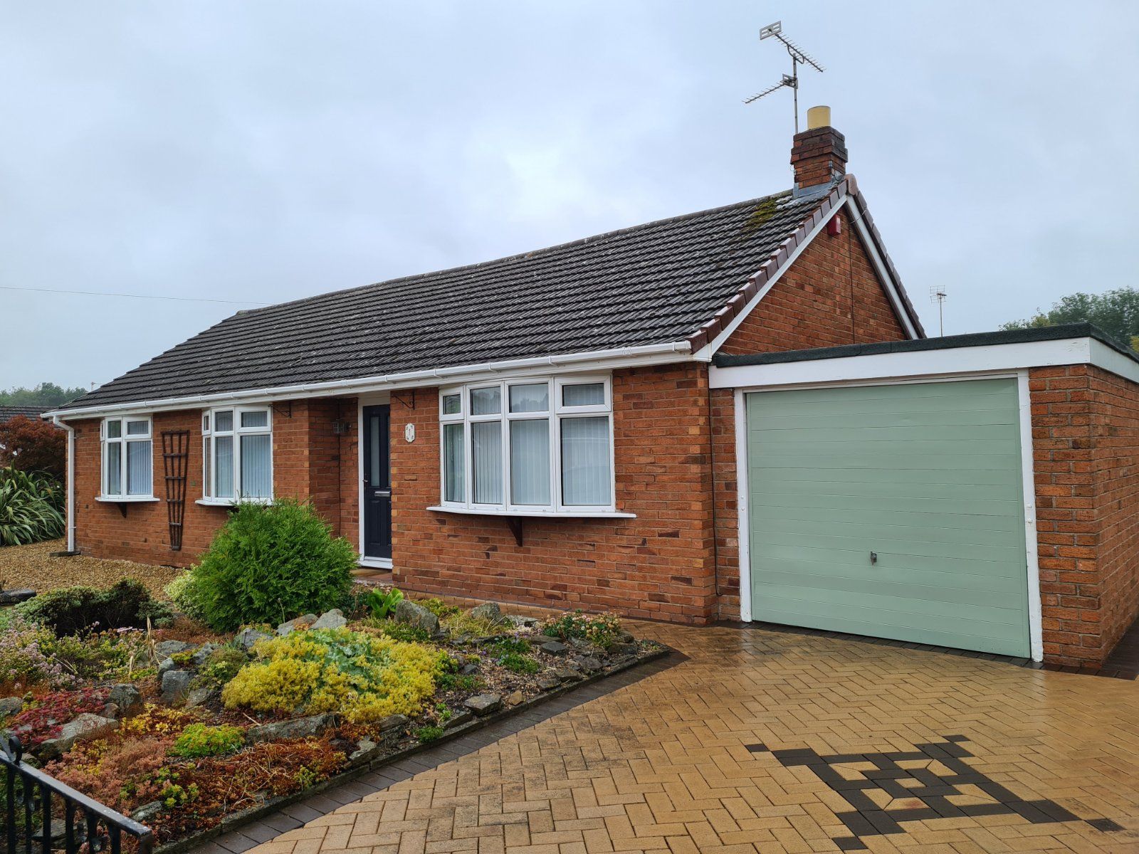 3 bed bungalow for sale in Clarendon Avenue, Wrexham, Wrecsam LL11 Zoopla