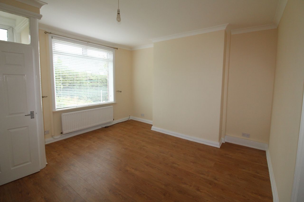 2 bed terraced house to rent in Church Street, Helmington Row, Crook