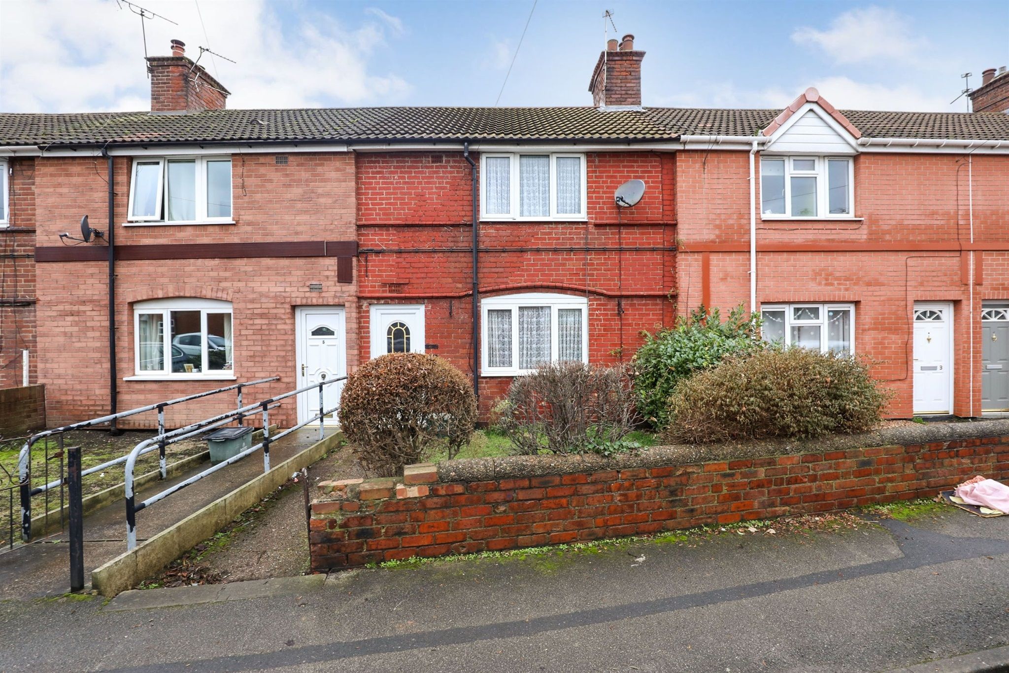 3 bed terraced house for sale in King Road, New Rossington