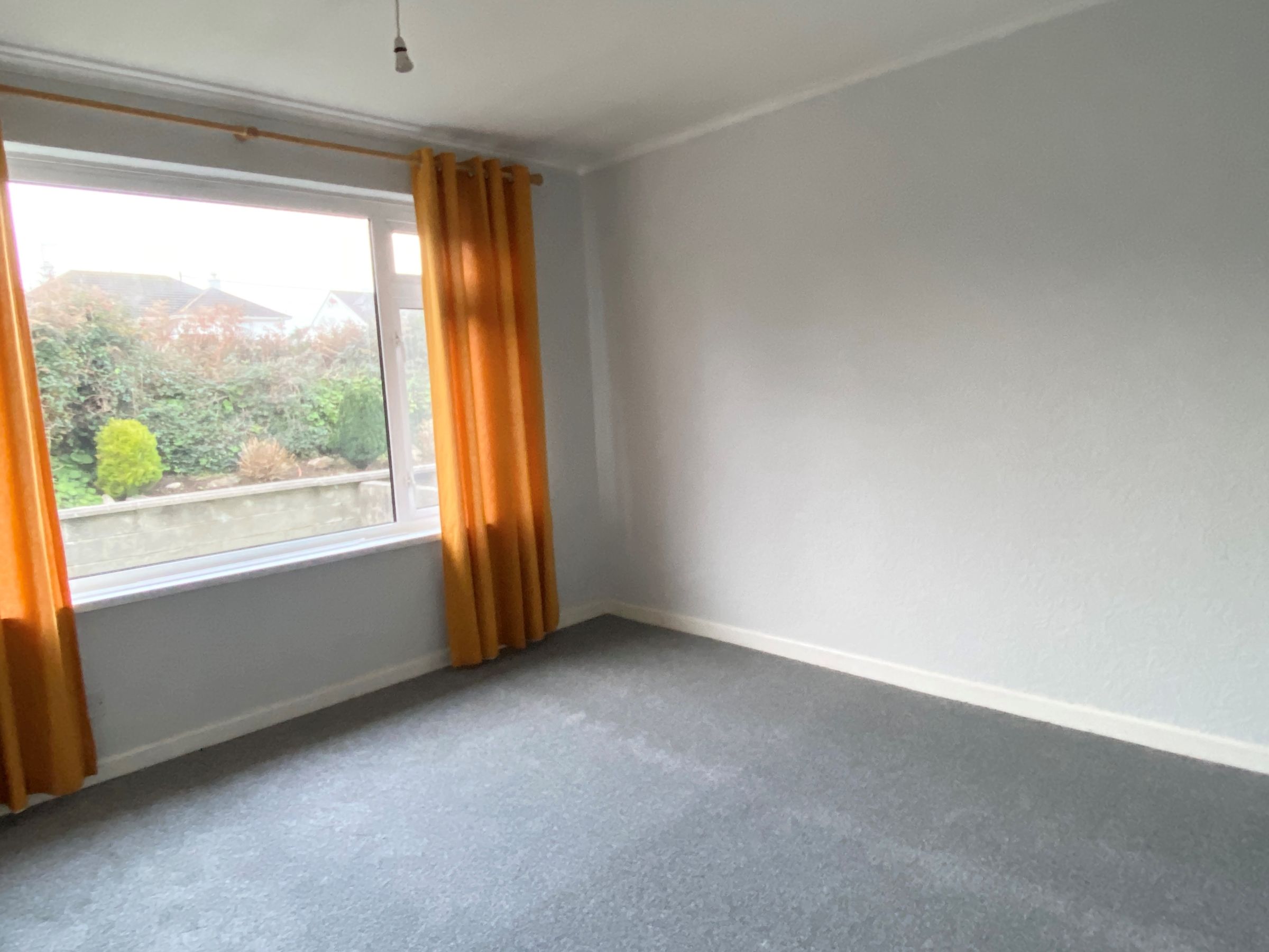 2 bed semidetached bungalow to rent in RoseAnGrouse, Canonstown