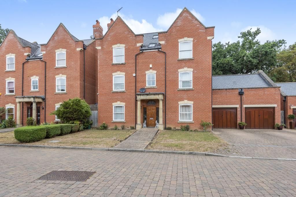6 bed detached house for sale in Windsor, Berkshire SL4 Zoopla