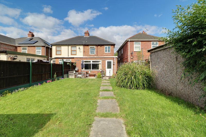 2 bed semidetached house for sale in Asquith Avenue, Ealand
