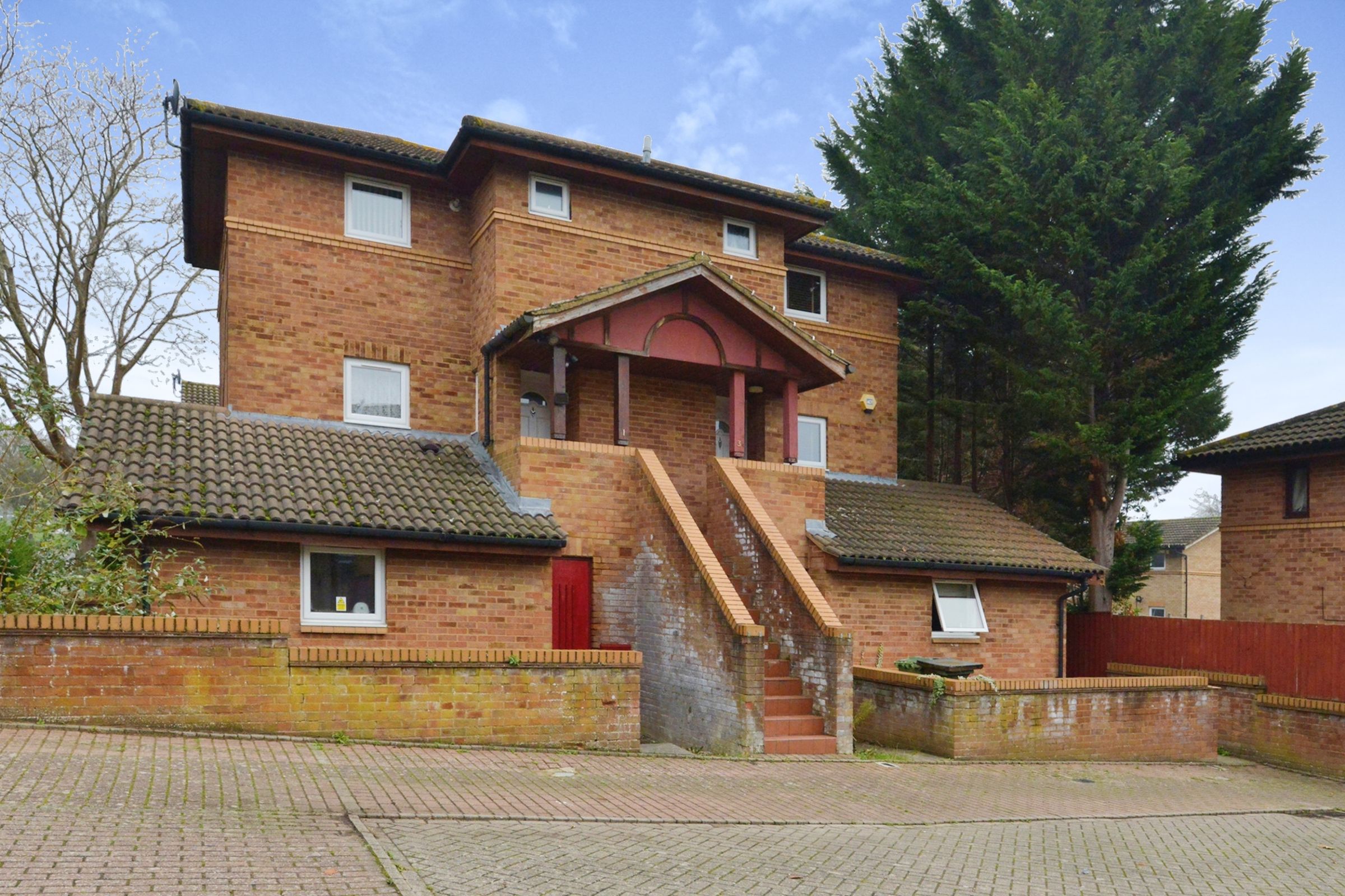 2 bed for sale in Clapham Place, Bradwell Common, Milton