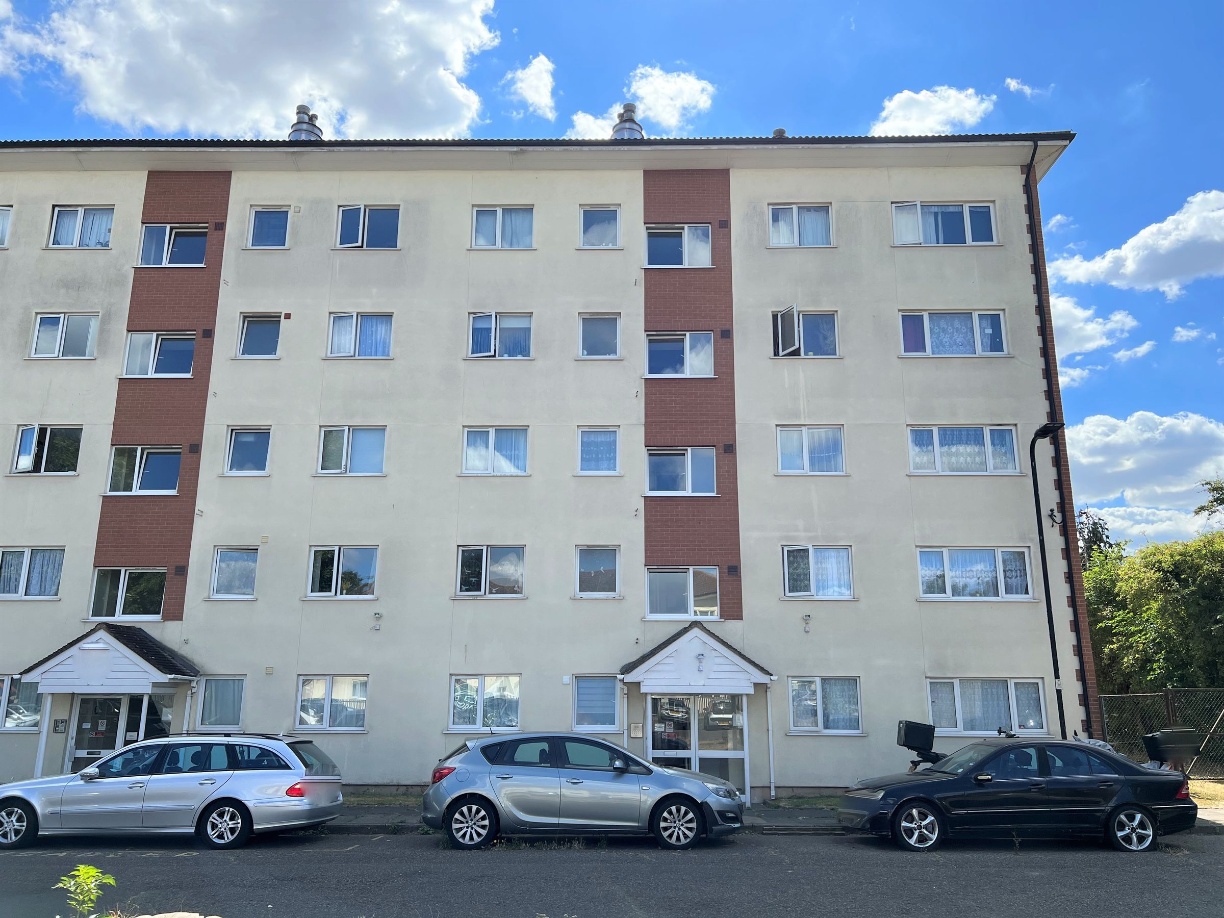 1 bed flat for sale in Byron Way, Northolt UB5 Zoopla