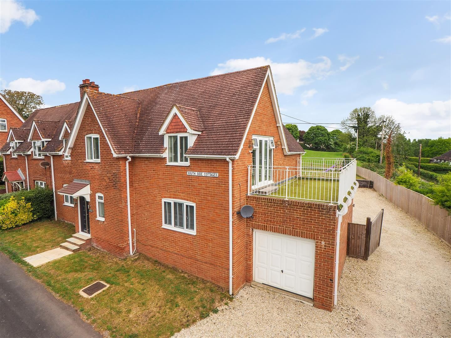 4 bed semidetached house for sale in South Side Cottages, Longstock