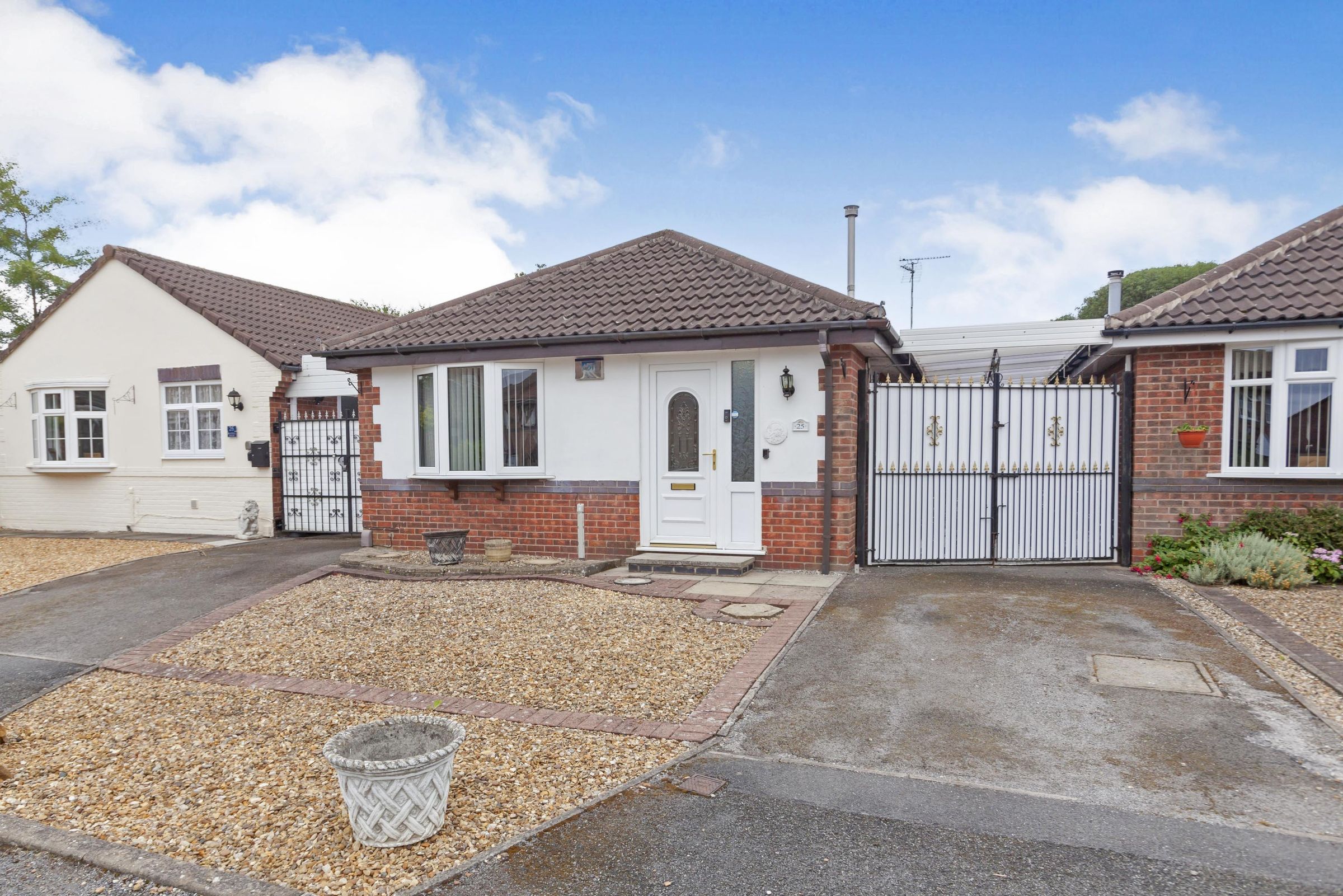 2 bed detached bungalow for sale in Bluebell Drive, Leicester LE2 Zoopla