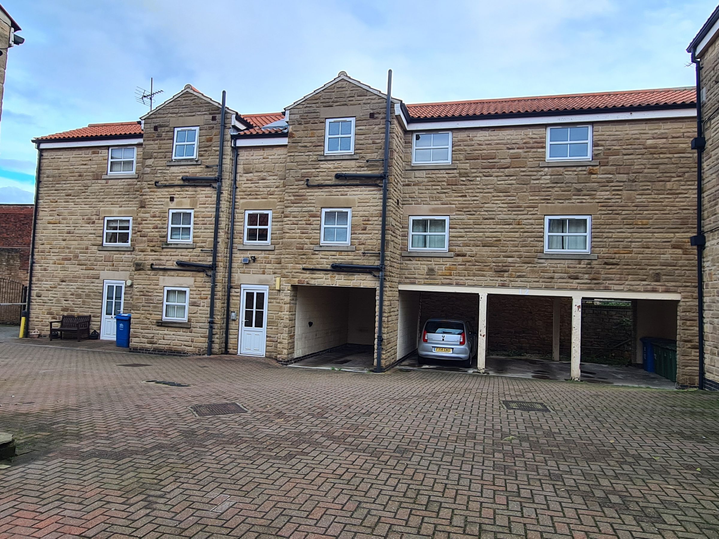 2 bed flat for sale in 12 Gardiners Court Mansfield Woodhouse