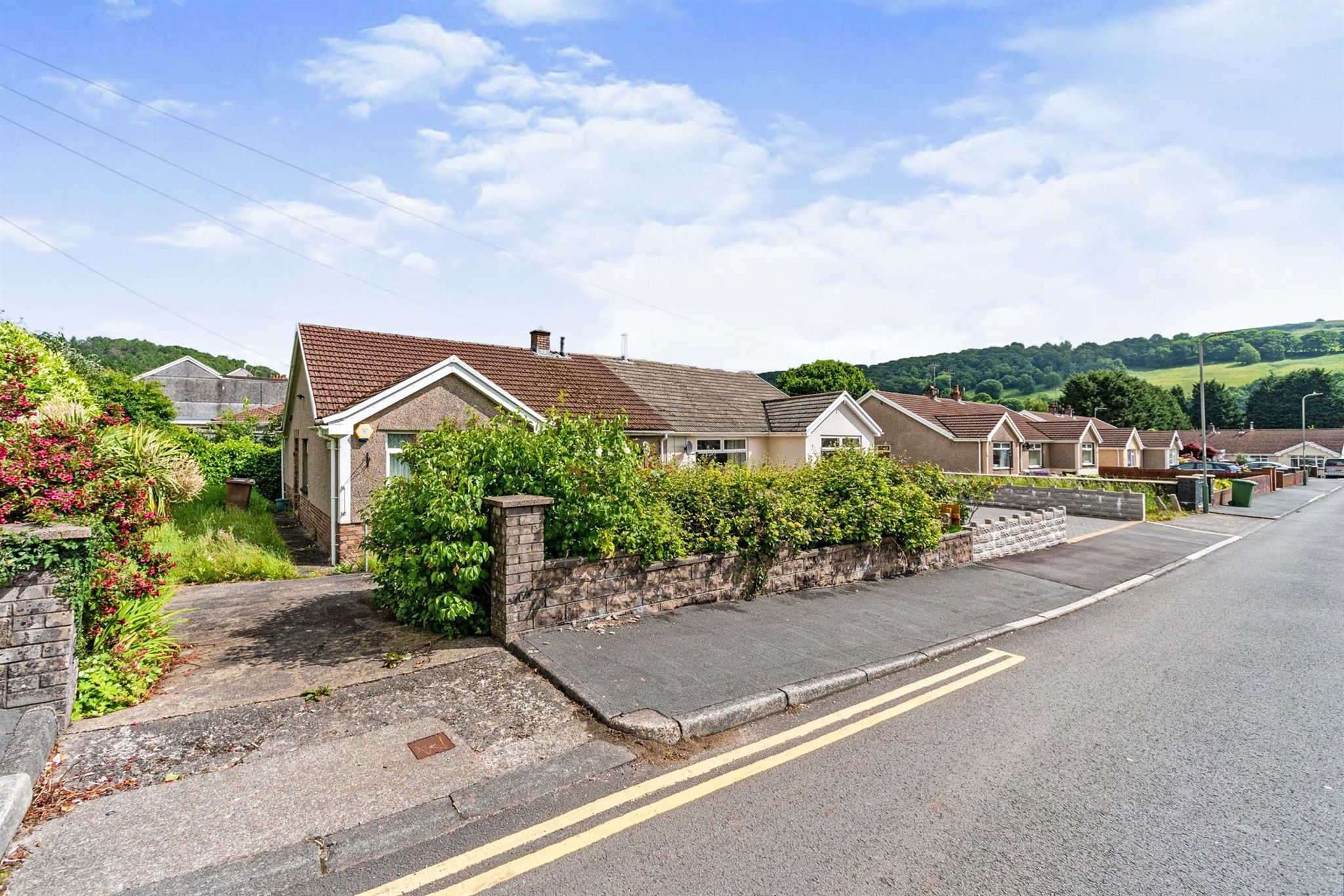 3 bed semidetached bungalow for sale in Lon Yr Afon, Llanbradach