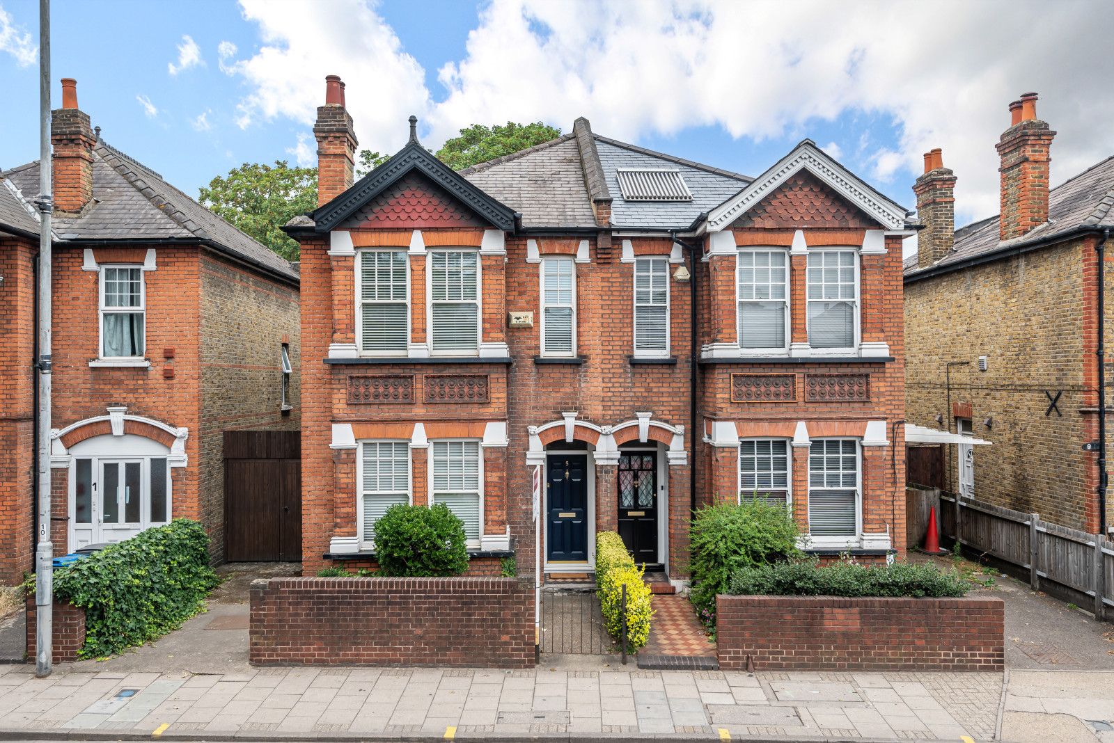 3 bed semidetached house for sale in Queen Elizabeth Road, Kingston