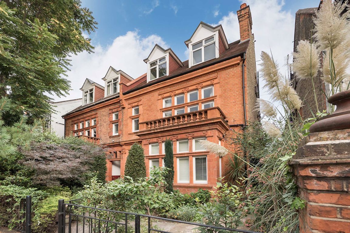 2 bed flat to rent in Sutton Court Road, London W4 Zoopla