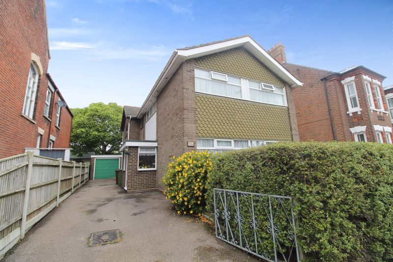 4 bed detached house for sale in Elmgrove Road, Gorleston, Great